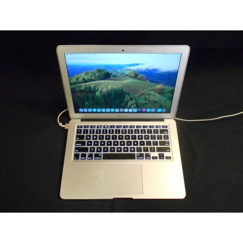 Macbook Air Sonoma i7
